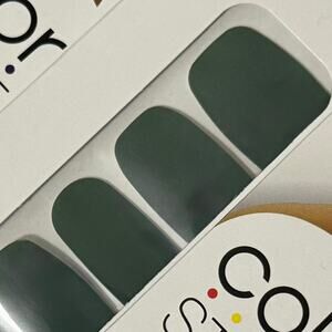 New Color Street “She’s A Trooper” Solid Dark Military Green Nail Strips